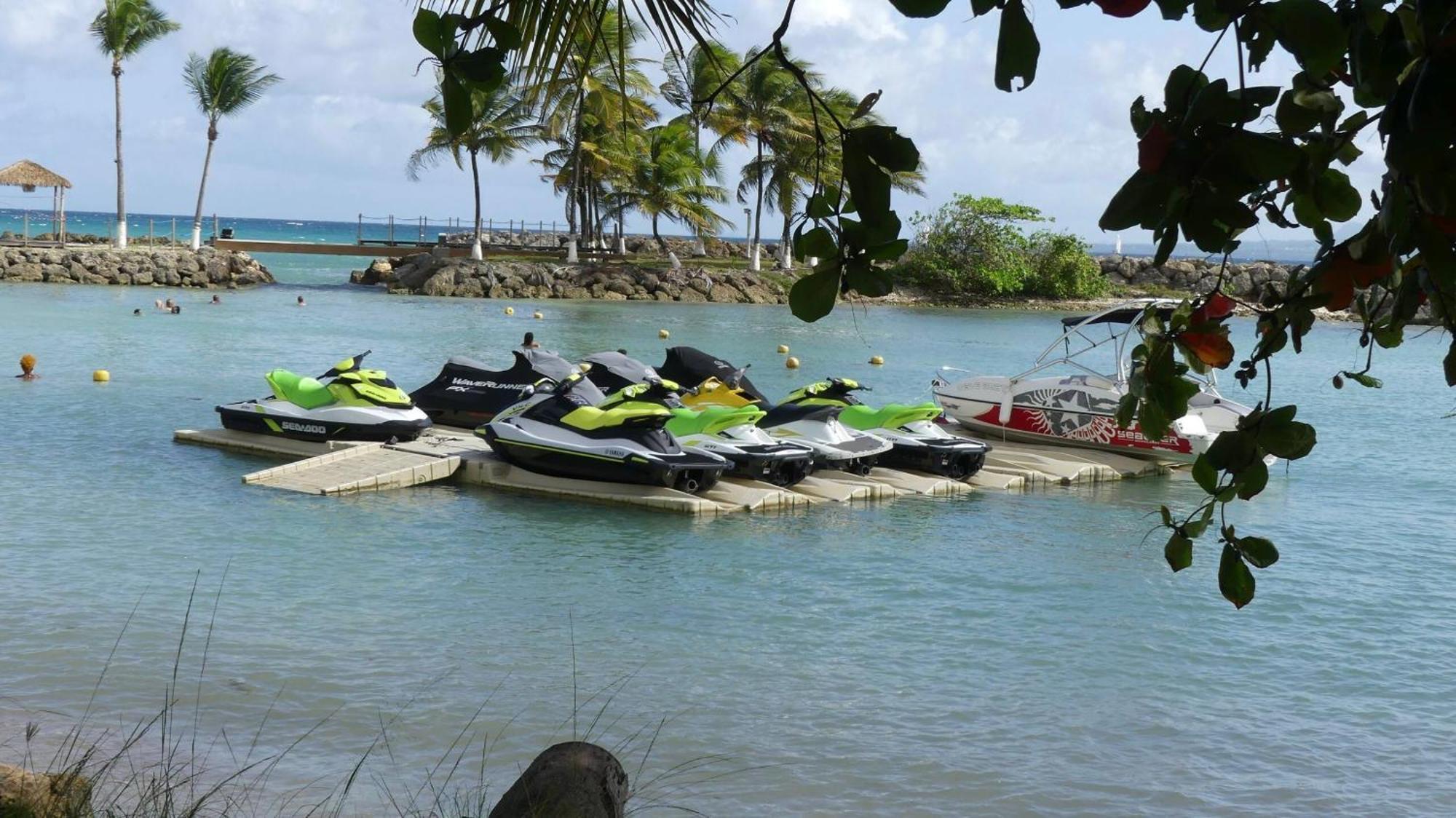 Marisol Les Pieds Dans L Eau Apartment Le Gosier  Exterior photo